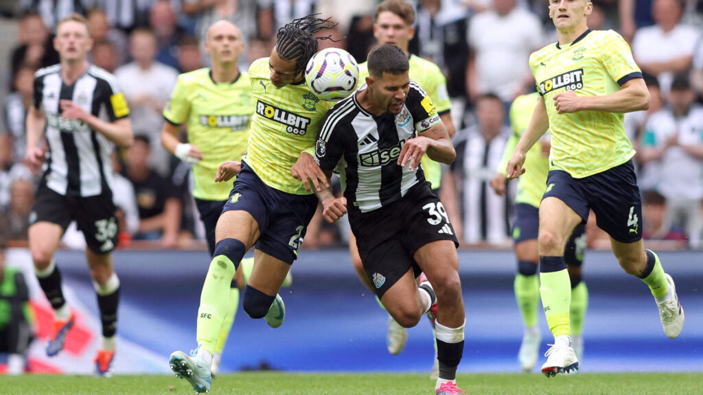 Samuel Edozie i kamp for Southampton.