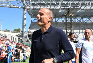 Massimiliano Allegri inden Napolis kamp mod Fiorentina.