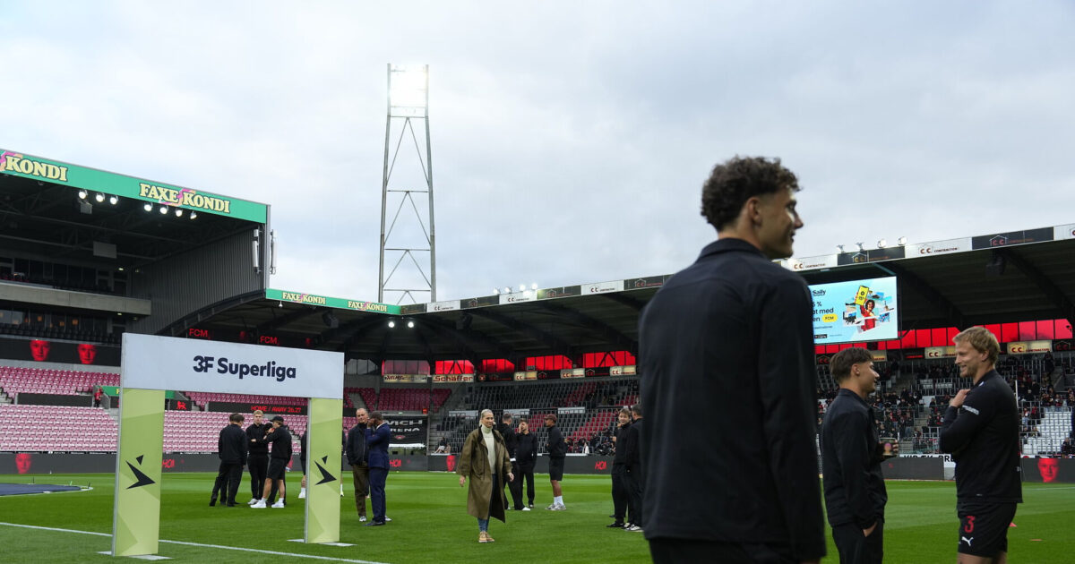 Kigger på de FCM- eller BIF-spillere? Bundesliga-klubber flokkes til MCH Arena Foto: Bo Amstrup/Ritzau Scanpix