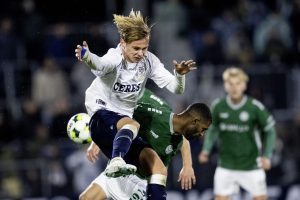 Frederik Emmery i kamp mod Viborg FF.