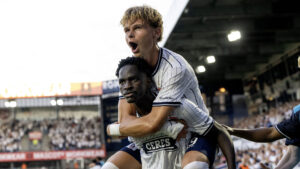 Frederik Emmery og James Bogere for AGF