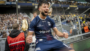 Kevin Yakob fejrer mesterskabet