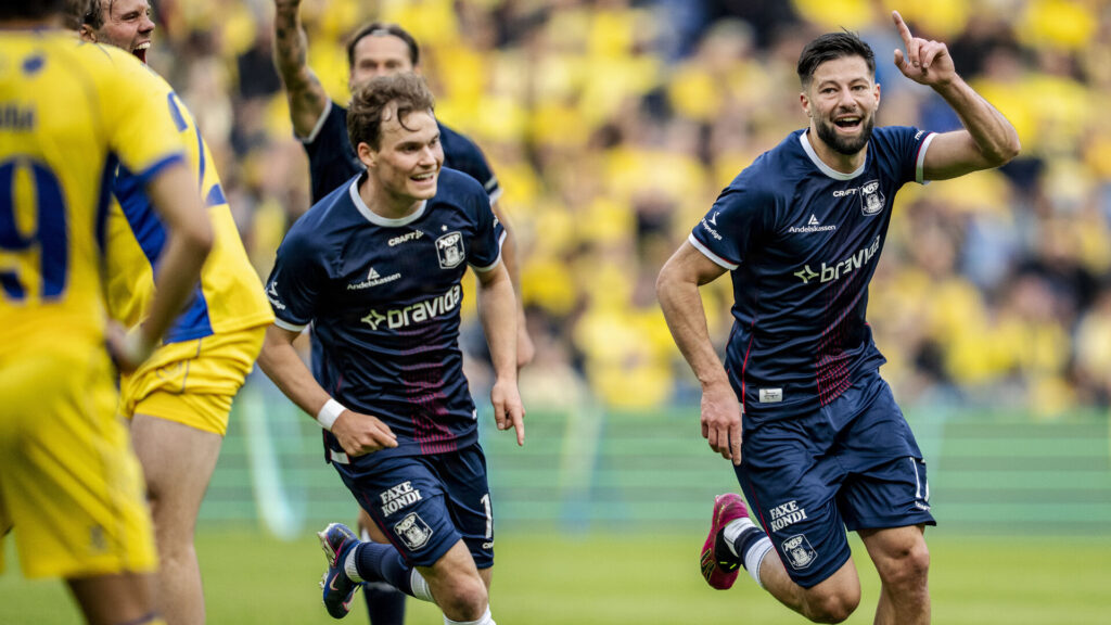 Kevin Yakob fejrer sin scoring mod Brøndby