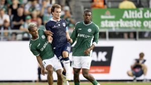 Kristian Arnstad i kamp mod Viborg FF.