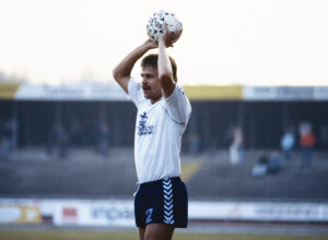 Bent Wachmann i kamp for AGF.