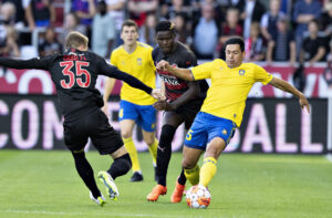 Blas Riveros i kamp for Brøndby IF.