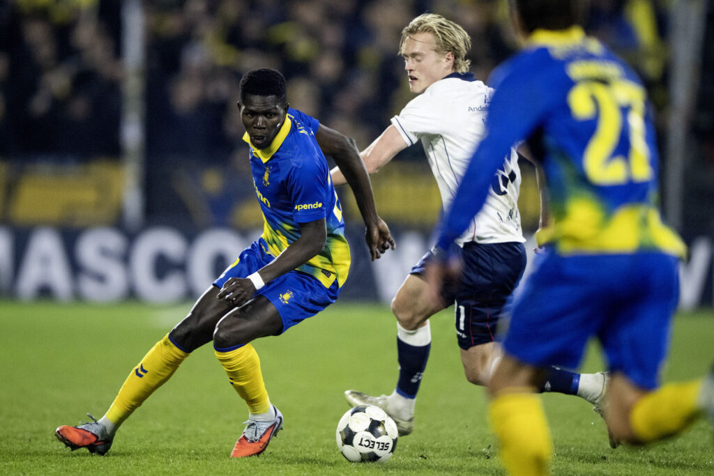 Ousmane Sow i kamp for Brøndby.