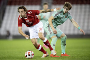 Max Ejdum i en Danmark-trøje.