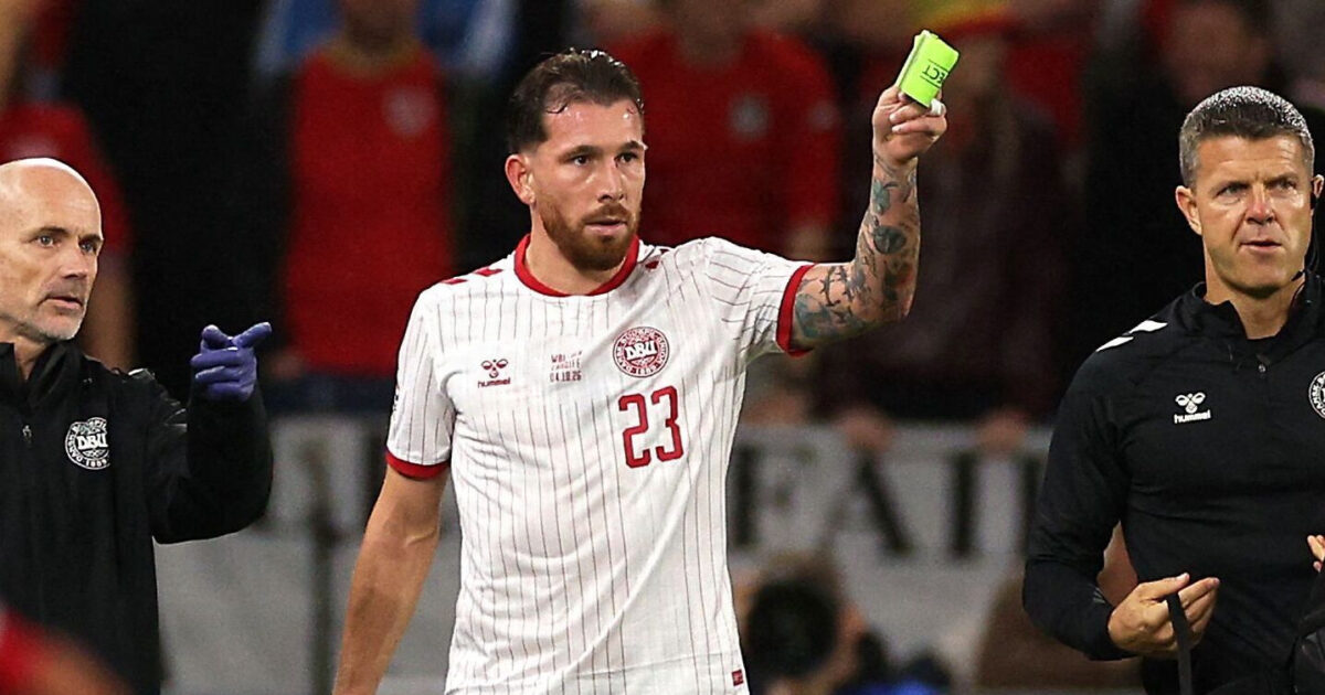 Bendtner om Juventus-emne: Ville være interessant Foto: Adrian Dennis/AFP/Ritzau Scanpix