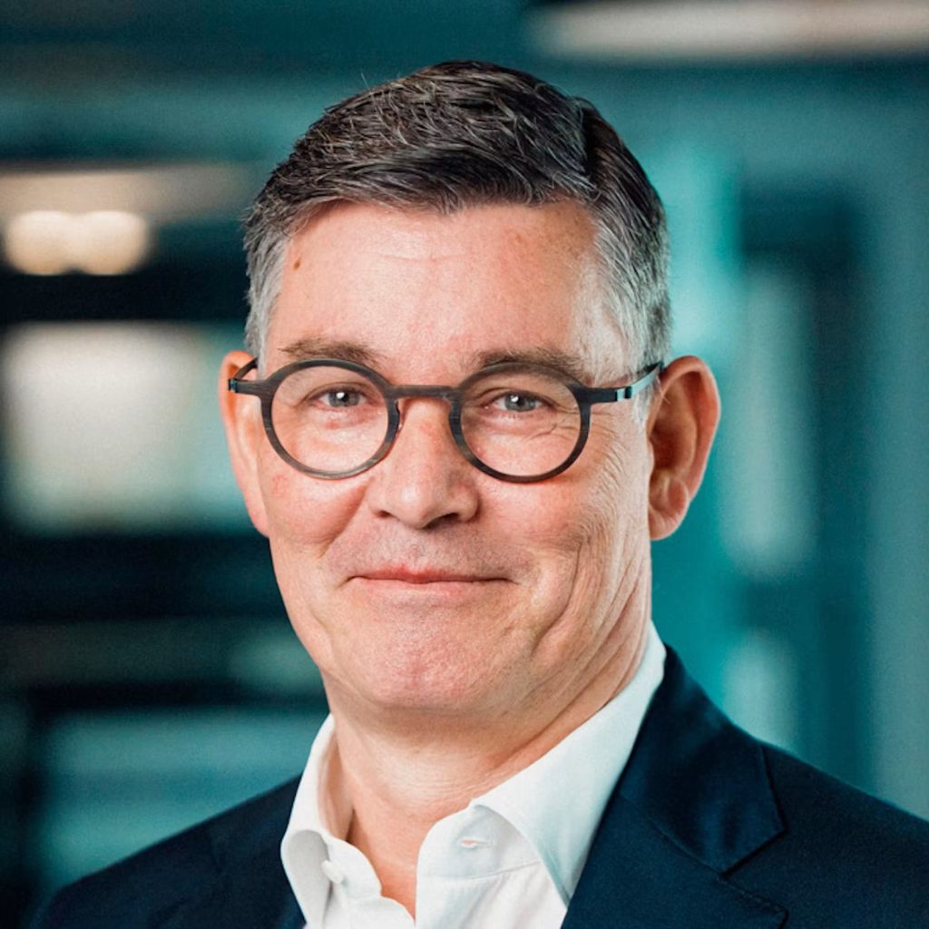 Erik Boyter smiler. 