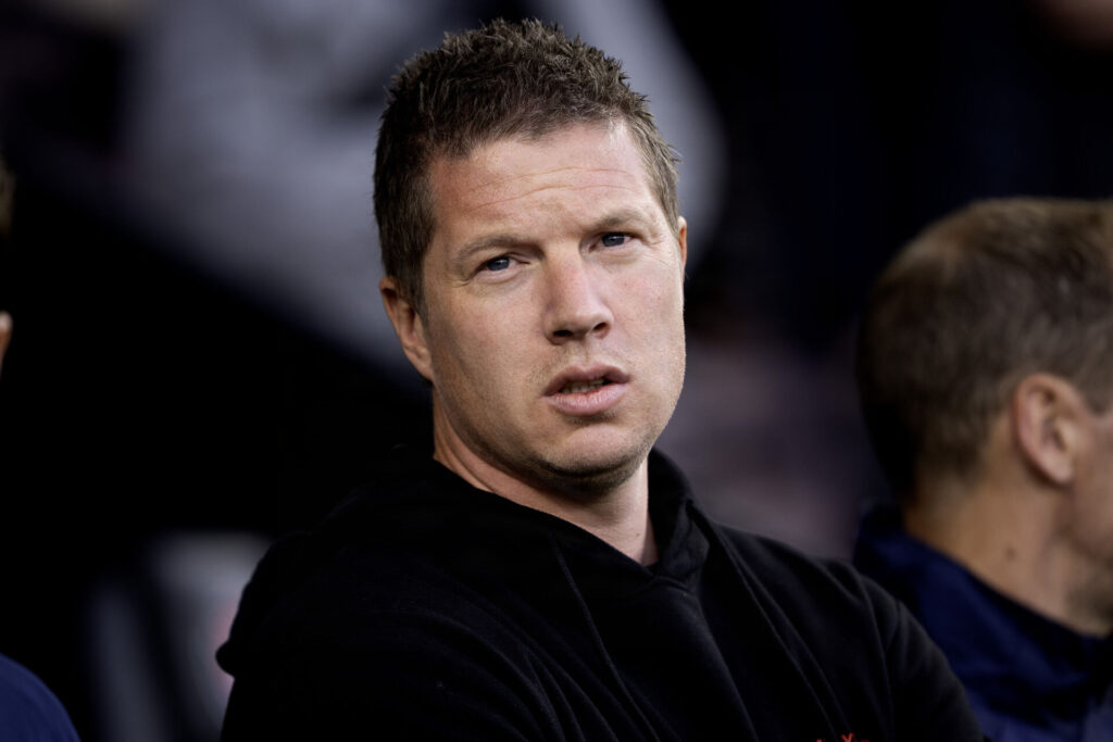 Mike Tullberg på sidelinjen for FC Midtjylland.