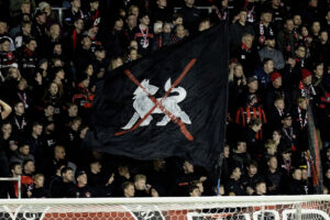 FC Midtjyllands fans med budskab til ledelsen.