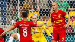 Nicklas Røjkjær og Tobias Salquist i aktion for FC Nordsjælland
