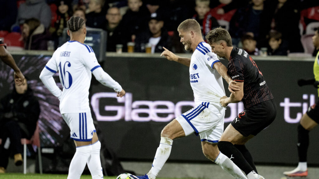 Andreas Cornelius i kamp for FCK.