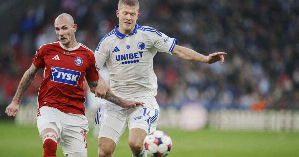 Superliga-profiler blomstrer: Transferrygterne kommer FCKs Andreas Cornelius og Silkeborgs Jens Martin Gammelby under Superligaens nedrykningskamp mellem FC København og Silkeborg IF i i Parken i København, søndag den 5. april 2026.
