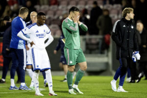 FCK's Diant Ramaj tager sig til ansigtet efter kampen mod FC Midtjylland i Superligaen den 11. oktober 2026.