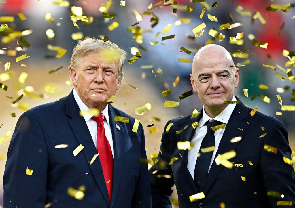 Donald Trump og Gianni Infantino.