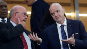 Jesper Møller og Gianni Infantino.