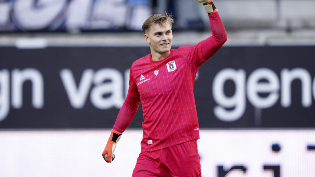 Mads Hedenstad med en knyttet næve.