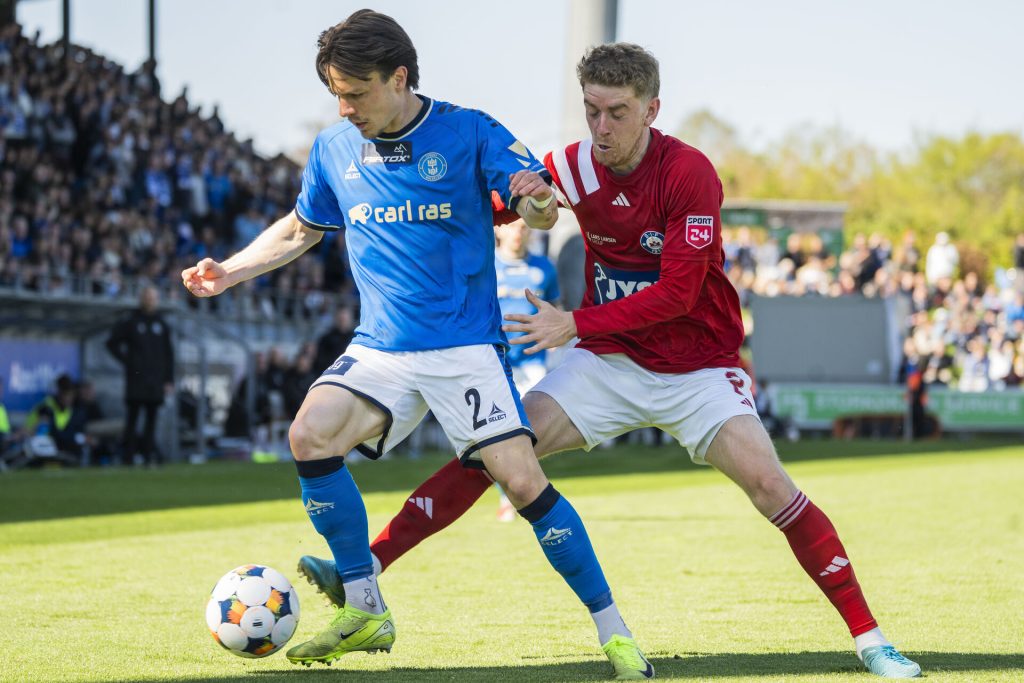 Oskar Buur i kamp for Lyngby