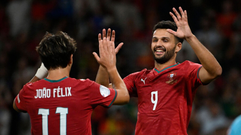 Portugal-spillere jubler over mål mod NOrge.