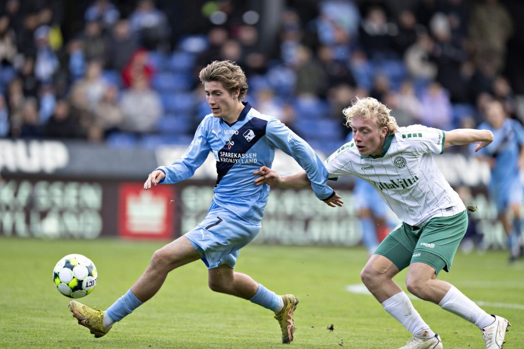 Mike Themsen for Randers FC under SUperliga-opgøret mod Viborg FF.