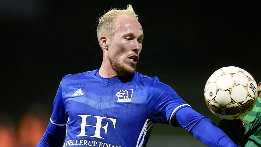 Mikkel Rygaard i aktion for Lyngby Boldklub.