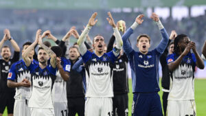 Yussuf Poulsen og Hamburger SV jubler