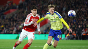 Nørgaard i kamp for Arsenal