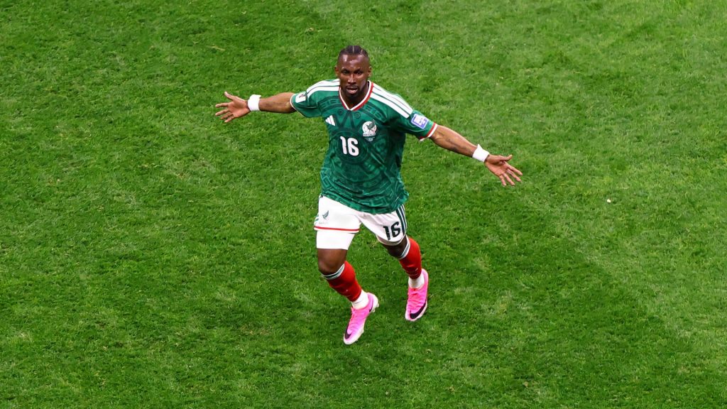 Julián Quiñones fejrer en scoring ved VM