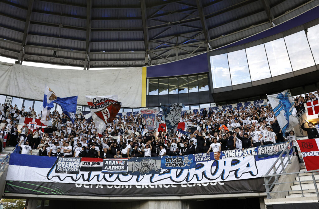 AGF-fans i Belgien.