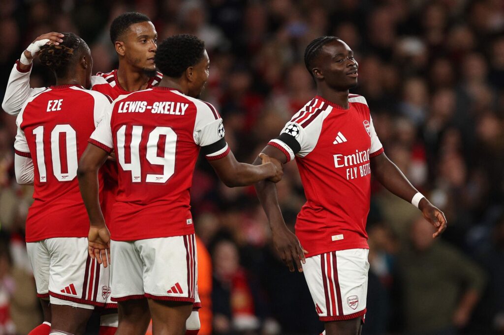 Arsenal-spillerne jubler.